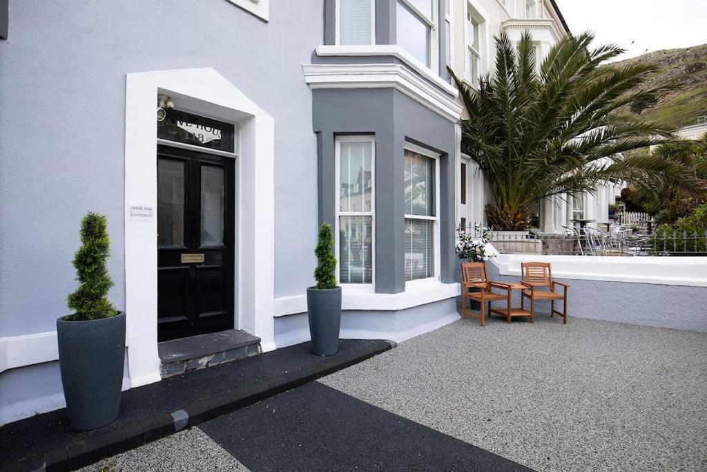 Grove House No.07 - Luxury Apartment Close To The Llandudno Beach المظهر الخارجي الصورة